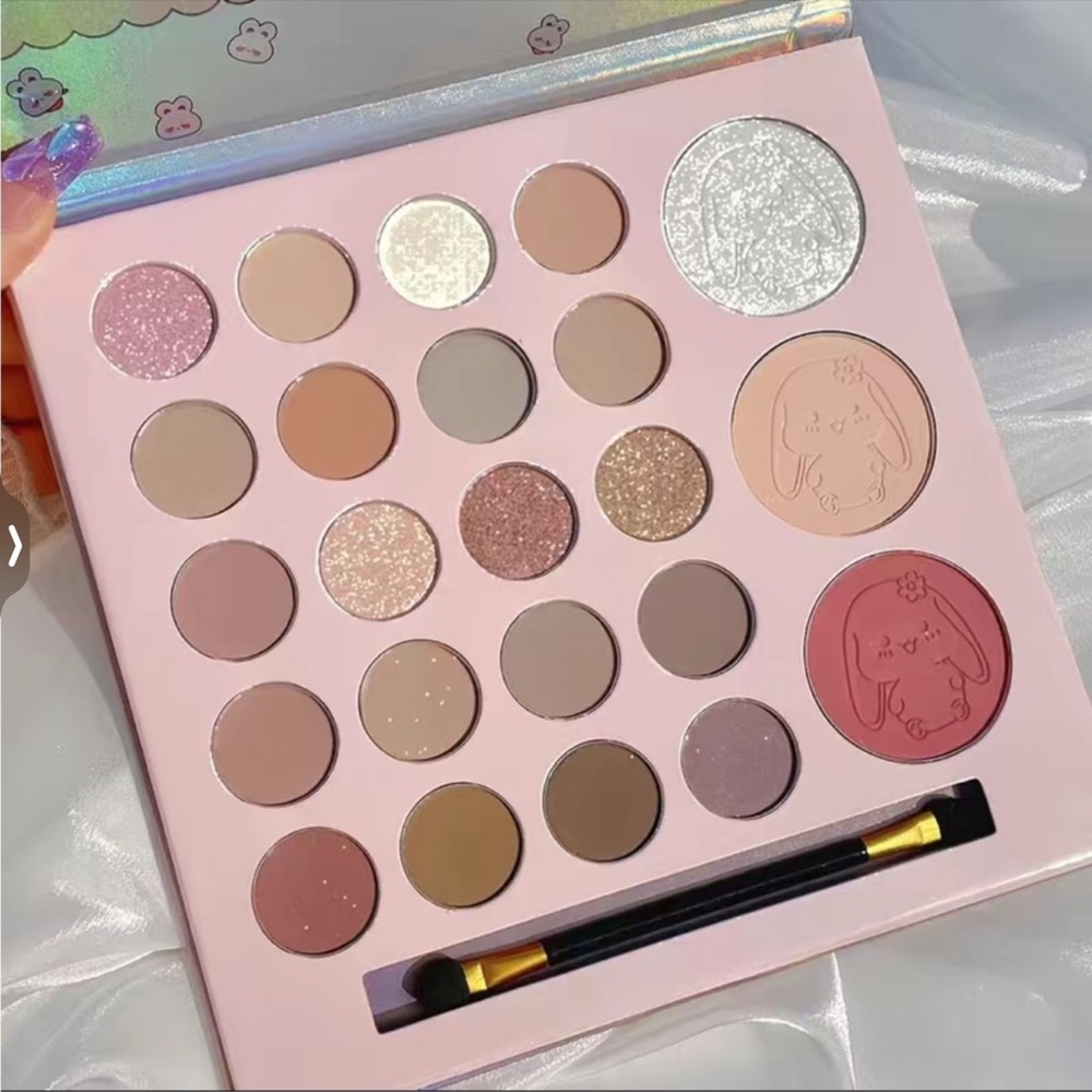 Eyeshadow palette